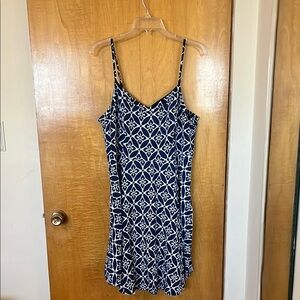 XL Old Navy blue and White Geometric Print Dress